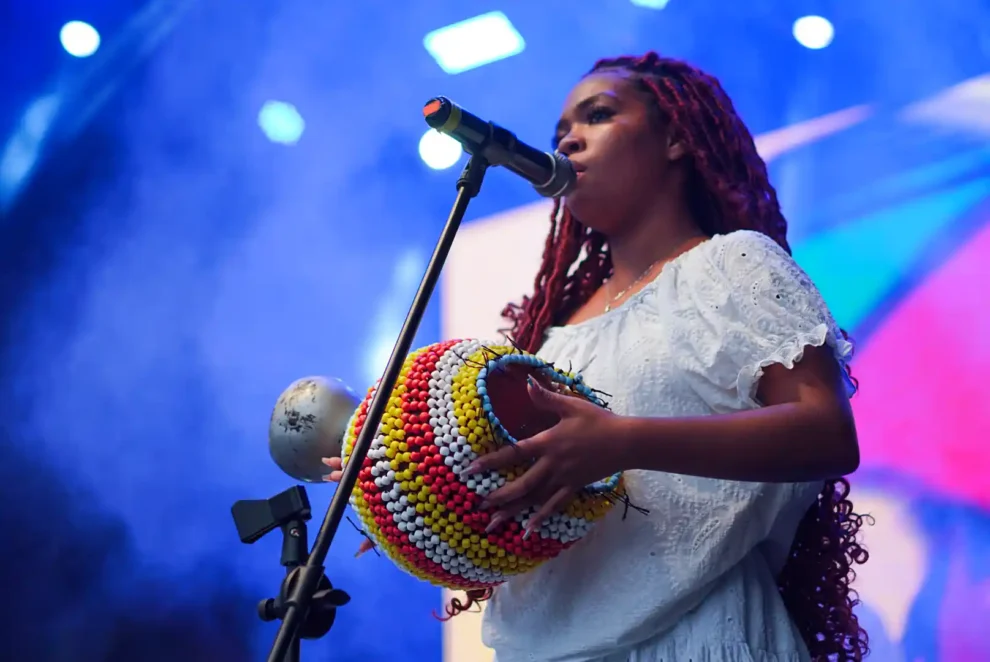 palco-pernambuco-meu-pais-celebra-a-cultura-pernambucana-com-frevo,-samba-e-ancestralidade