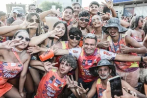 blocos-mela-mela-e-to-na-folia-arrastaram-multidoes-em-afogados-da-ingazeira
