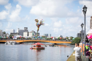 carnaval-do-recife-2025-bate-recorde-com-3,5-milhoes-de-folioes-e-movimenta-r$-2,7-bilhoes