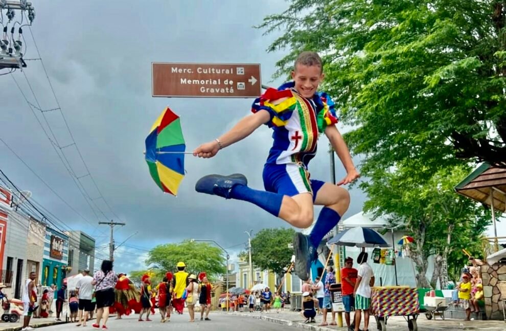 carnaval-de-gravata-atrai-turistas-e-impulsiona-economia-local
