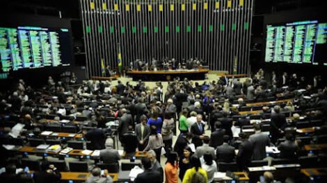 1-deputado-federal-custa-o-equivalente-ao-trabalho-de-133-pessoas
