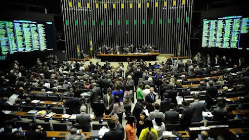 1-deputado-federal-custa-o-equivalente-ao-trabalho-de-133-pessoas