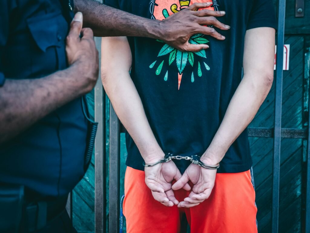 homem-ameaca-policiais-e-e-detido-por-desacato-em-serra-talhada