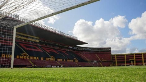 sport-e-santa-cruz-se-enfrentam-no-jogo-de-ida-da-semifinal-do-campeonato-pernambucano