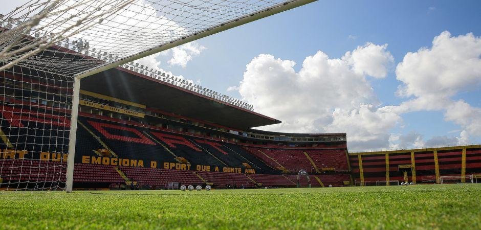 sport-e-santa-cruz-se-enfrentam-no-jogo-de-ida-da-semifinal-do-campeonato-pernambucano