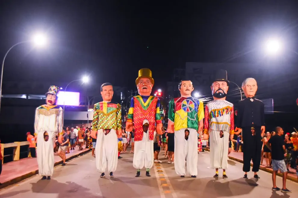 bloco-“ki-lingua-e-essa”-anima-folioes-em-gravata-com-homenagem-especial