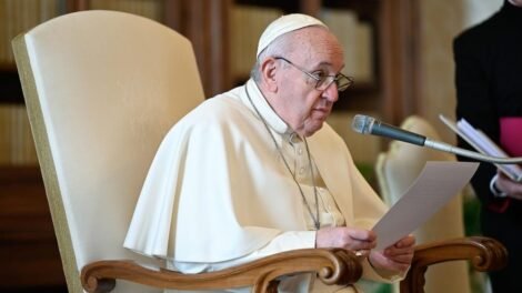 papa-francisco-mostra-‘boa-resposta-a-tratamento’,-informa-vaticano