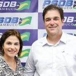 vice-governadora-de-pe,-priscila-krause-se-filia-ao-psdb-um-dia-antes-de-raquel-trocar-sigla-pelo-psd