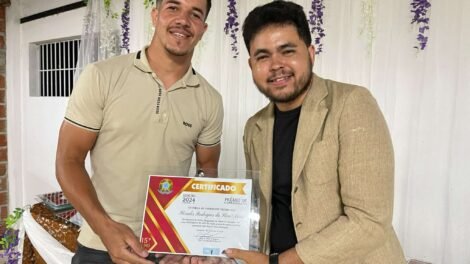 desportista-hercules-rodrigues-vence-mais-uma-vez-o-premio-de-melhores-do-ano-em-carnaiba