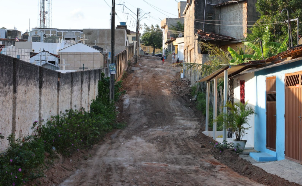 prefeitura-de-gravata-inicia-pavimentacao-da-rua-alcides-teixeira,-no-bairro-do-cruzeiro