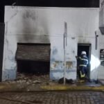 corpo-de-bombeiros-avalia-estragos-no-deposito-da-progresso-em-st