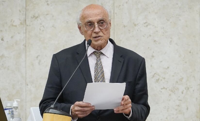 projeto-de-eduardo-suplicy-propoe-criacao-de-espacos-seguros-para-uso-de-drogas-e-gera-polemica