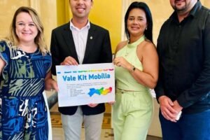 flores-recebe-kit-mobilia-e-anuncio-de-veiculo-para-a-coordenadoria-da-mulher