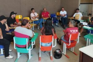 em-carnaiba,-professores-de-musica-se-reunem-para-inicio-das-aulas-da-escola-maestro-israel-gomes