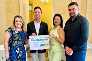 flores-recebe-kit-mobilia-e-anuncio-de-veiculo-para-a-coordenadoria-da-mulher