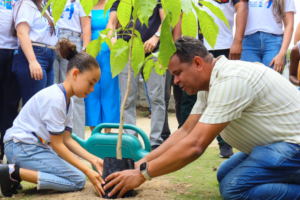 escolas-estaduais-de-pernambuco-participam-de-acao-ambiental-com-plantio-de-mais-de-mil-mudas