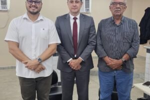 prefeitos-de-tuparetama-e-ingazeira-buscam-solucao-para-a-falta-de-defensor-publico-na-comarca