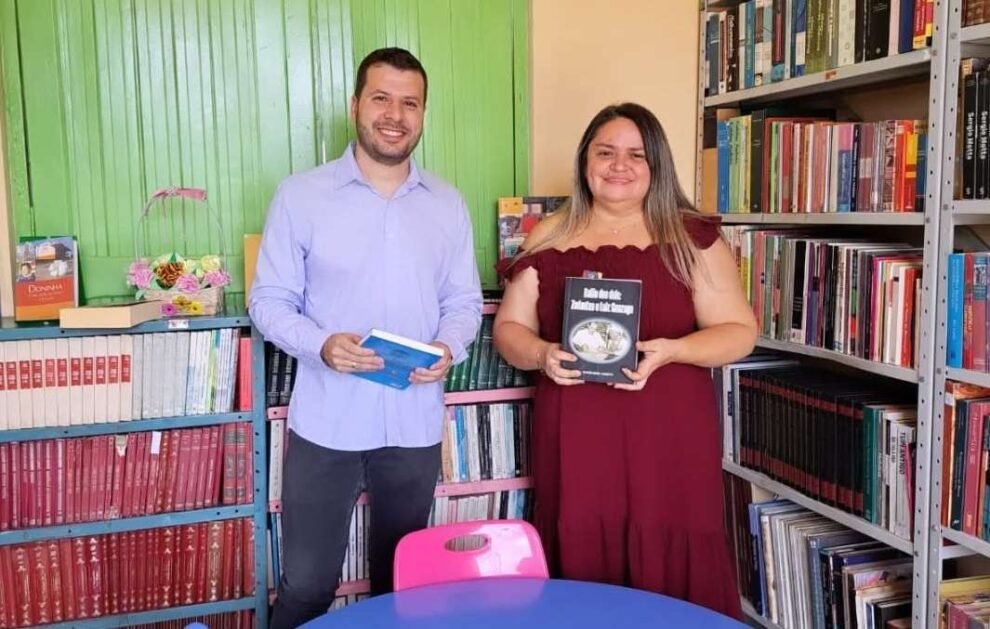 vereador-marinho-cassiano-visita-biblioteca-publica-de-carnaiba