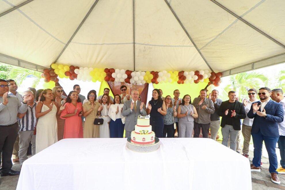 gravata-celebra-132-anos-com-missa-de-acao-de-gracas-e-corte-do-bolo