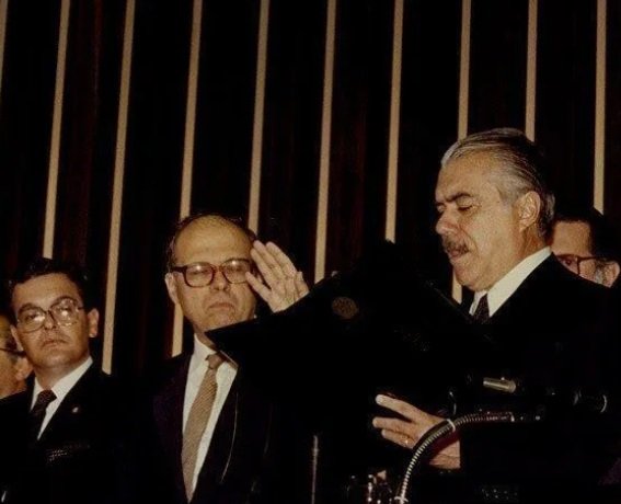 o-blog-e-a-historia:-os-40-anos-da-redemocratizacao-no-brasil