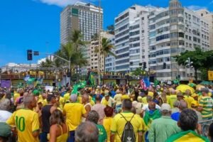 em-ato-no-rio-de-janeiro,-bolsonaro-afirma-que-nao-fugira-do-pais