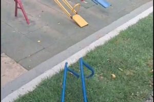 praca-recem-inaugurada-tem-brinquedos-destruidos-em-st