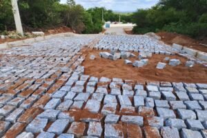 quixaba:-pavimentacao-do-acesso-ao-cemiterio-de-lagoa-da-cruz-esta-prestes-a-ser-concluida