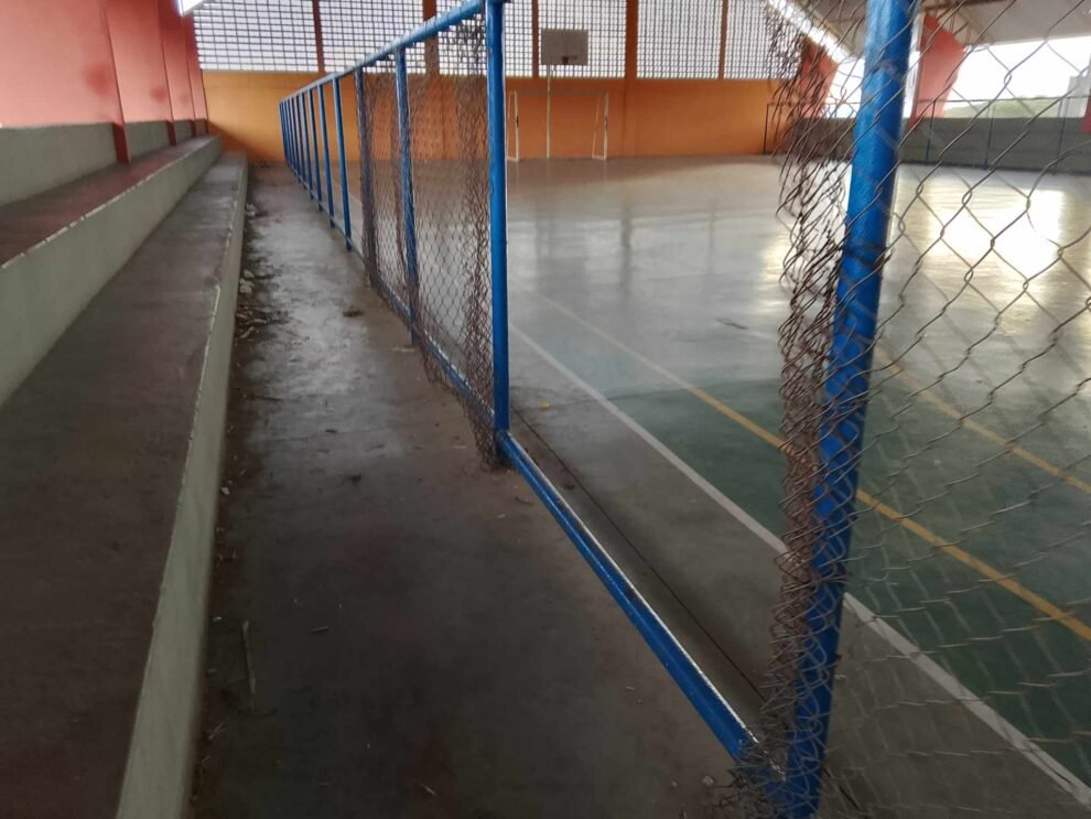 desportista-denuncia-abandono-de-quadra-de-esportes-do-bairro-da-ponte,-em-afogados-da-ingazeira
