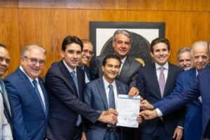 deputado-federal-fernando-monteiro-se-filia-aos-republicanos 