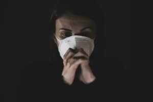 mascaras-sao-incapazes-de-conter-a-transmissao-da-covid-19,-conclui-estudo-da-usp