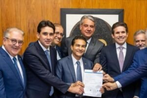 em-brasilia,-deputado-federal-fernando-monteiro-se-filia-ao-republicanos 