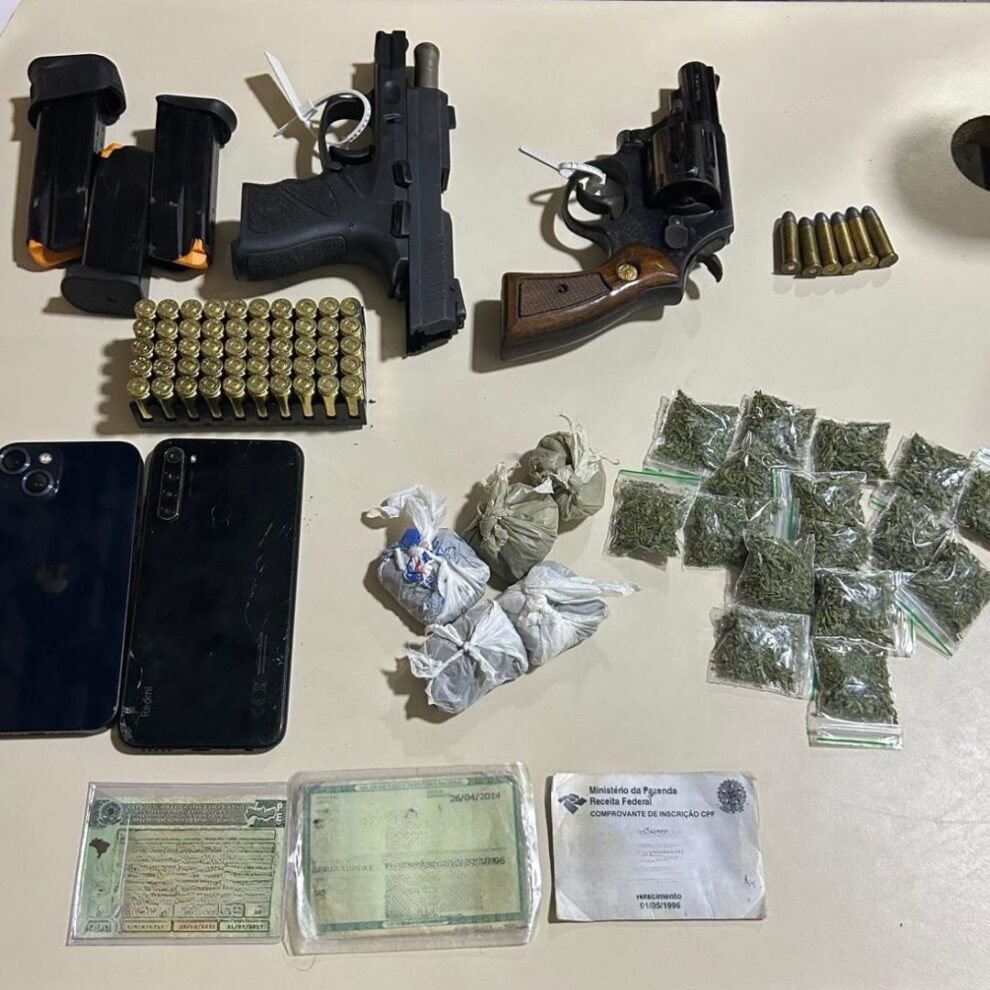 policia-apreende-armas-e-drogas-em-operacao-na-br-232,-em-gravata