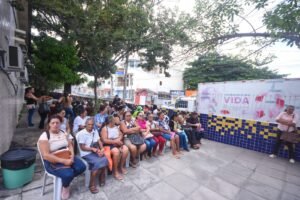 mulheres-de-gravata-realizam-mamografia-no-posto-1-em-acao-de-prevencao-ao-cancer-de-mama