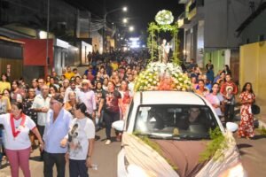 gravata-celebra-festa-de-sao-jose-com-procissao-e-missa-no-bairro-santa-luzia