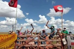 agronegocio-em-pe-alerta-contra-perigo-de-invasoes-em-abril