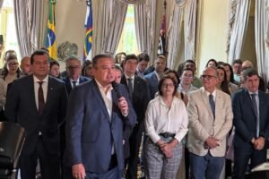 sebastiao-oliveira-celebra-o-avante-na-base-do-governo-raquel-lyra 