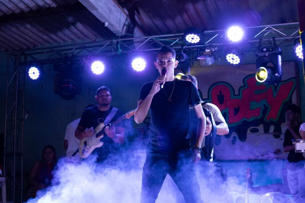 quixaba:-igor-cantor-e-mateus-max-agitaram-a-festa-dos-mendes