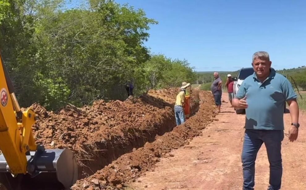 calumbi:-prefeitura-inicia-obras-da-adutora-do-bom-jesus 