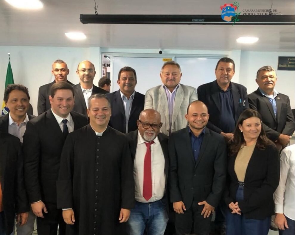 padre-edilberto-recebe-titulo-de-cidadao-serra-talhadense-na-camara-municipal
