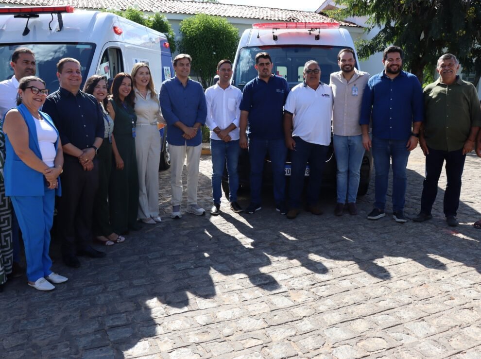 entrega-de-ambulancias-no-hospam-tem-o-olhar-de-raquel-lyra-em-st