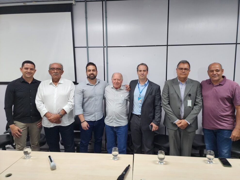 prefeito-de-iguaracy-participou-de-audiencia-publica-sobre-ppp-de-iluminacao