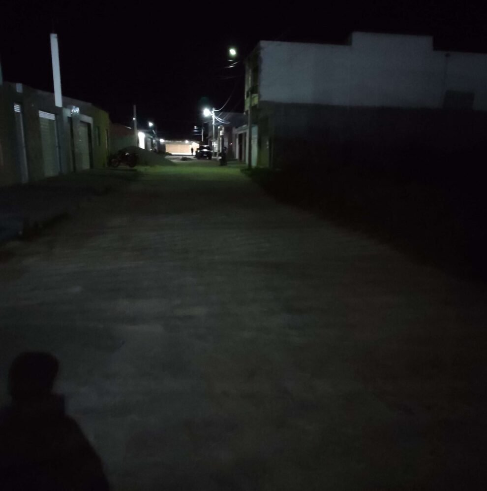 em-carnaiba,-moradores-da-rua-eustorgio-patriota-pedem-ampliacao-de-iluminacao-publica