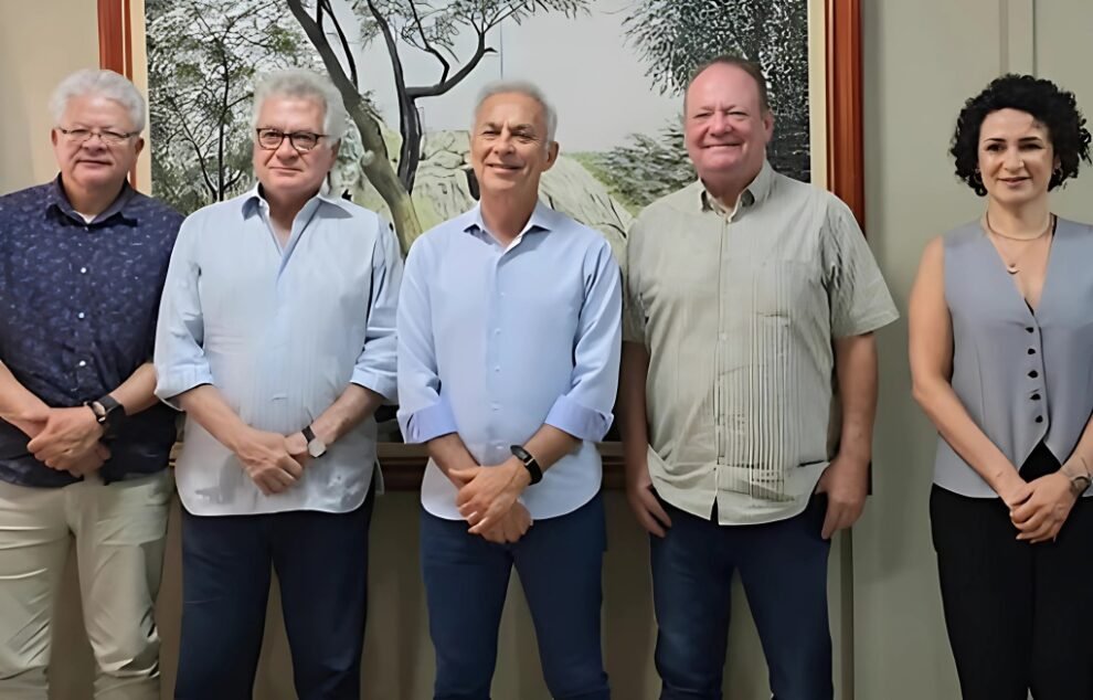 prefeituras-firmam-parceria-para-levar-estudantes-a-paixao-de-cristo-de-nova-jerusalem