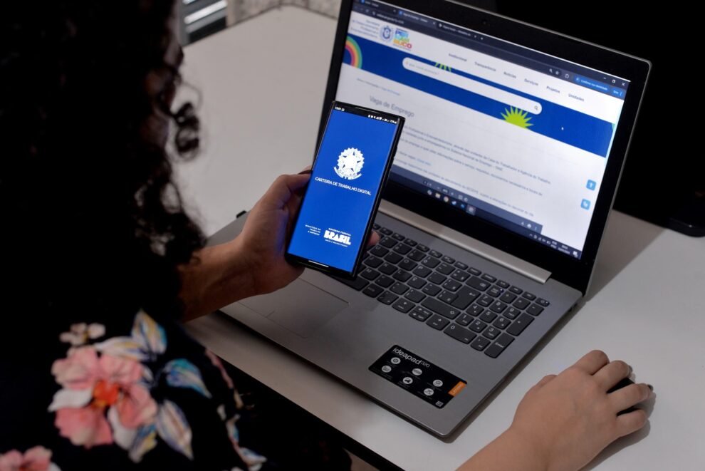 com-7,5-mil-novos-empregos,-pernambuco-tem-o-maior-desempenho-para-fevereiro-dos-ultimos-dez-anos