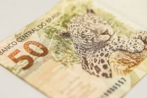 carga-tributaria-atinge-maior-patamar-em-15-anos-e-vai-a-32,3%-do-pib