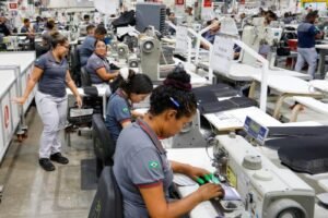 governo-de-pernambuco-celebra-geracao-de-emprego