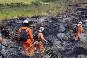 bombeiros-debelam-incendio-de-grandes-proporcoes-na-chapada-diamatina