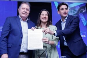 governadora-raquel-lyra-destaca-avancos-na-infraestrutura-de-pernambuco-durante-evento-da-fiepe