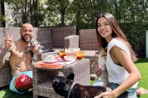 esposa-de-daniel-alves,-joana-sanz-revela-gravidez-apos-absolvicao-do-jogador