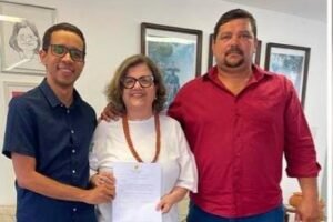 danilo-e-plecio-garantem-caminhao-pipa-para-zona-rural-de-tuparetama